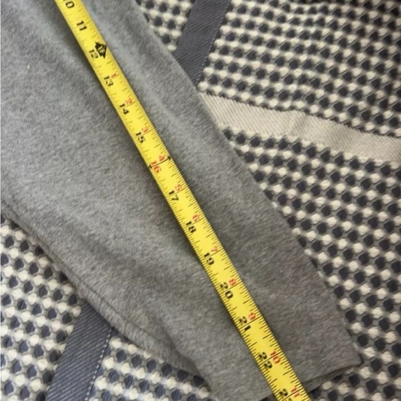 LL Bean Men’s XL Plain Gray Sweatshirt Winter Warm Outer layer - Picture 4 of 6